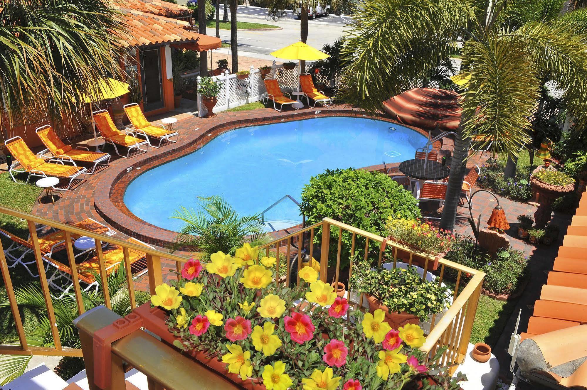 Готель Blue Seas Courtyard Lauderdale-by-the-Sea Екстер'єр фото